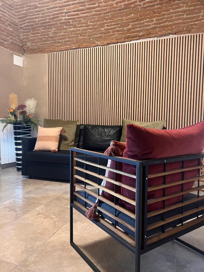 Le Camere Del Cappello Verde Івреа Екстер'єр фото